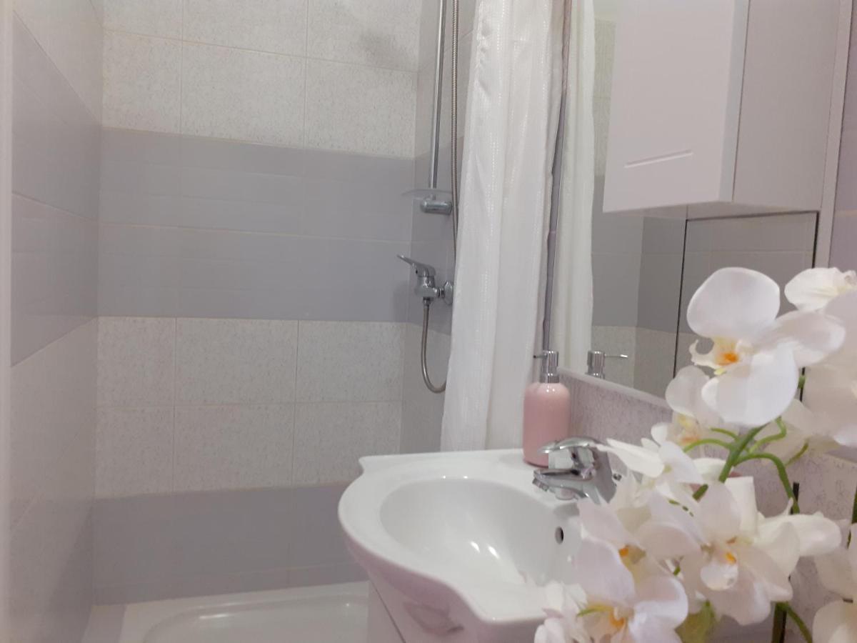 Nina Hotel Baska Voda Ngoại thất bức ảnh